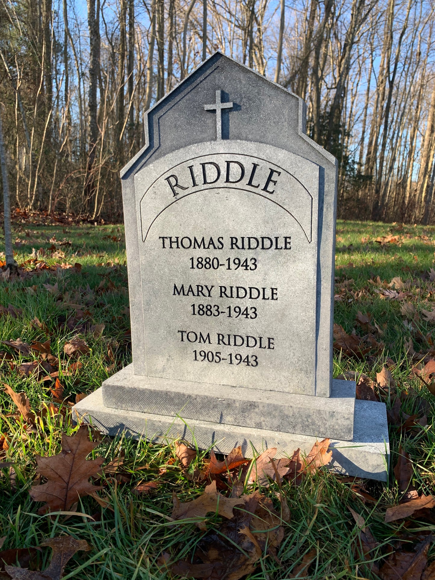 Tom Riddle Harry Potter Original Design Tombstone