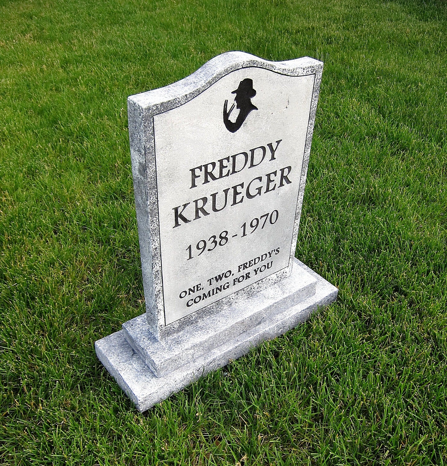 Freddy Krueger Nightmare on Elm Street Tombstone