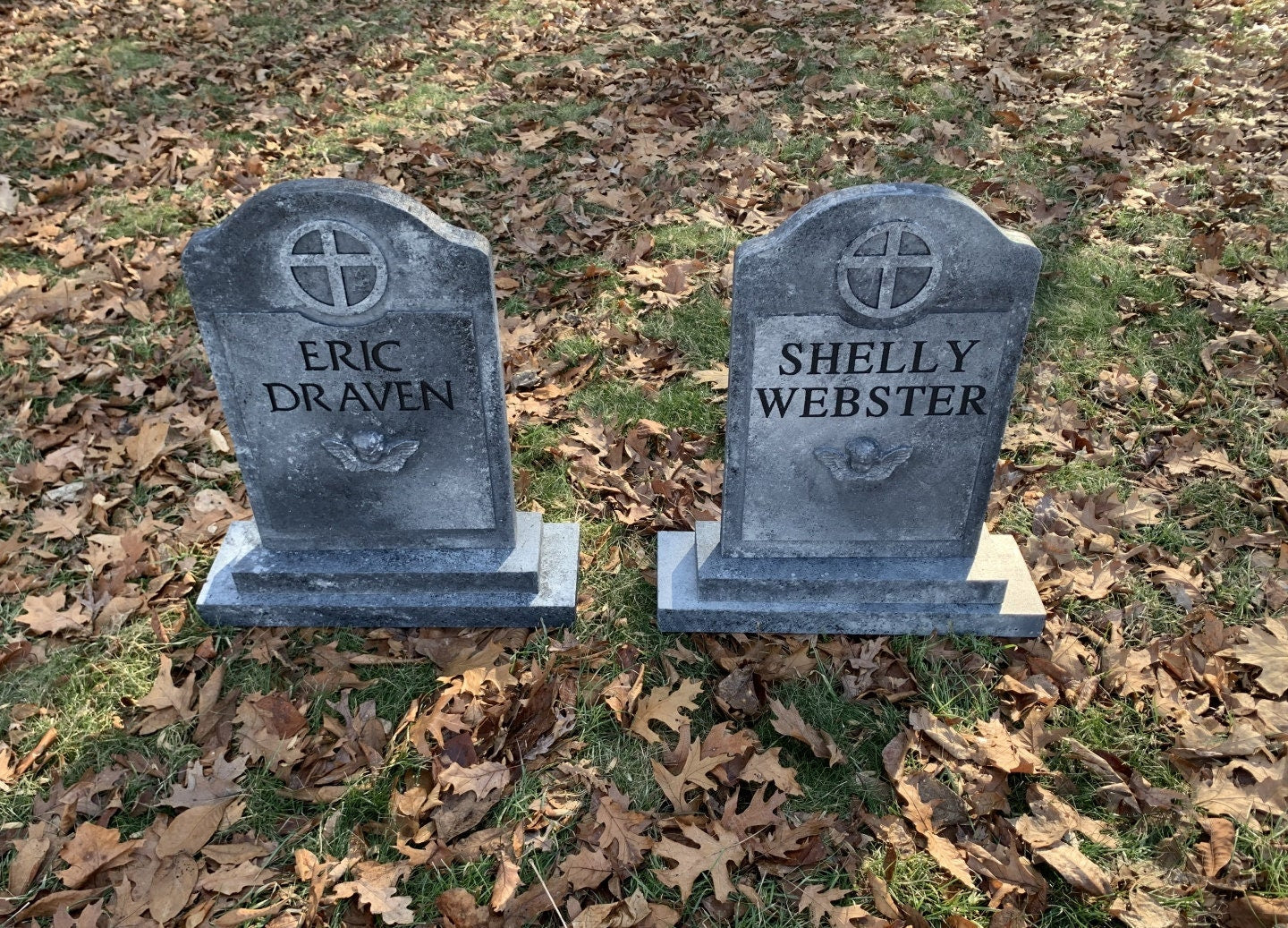 The Crow Eric Draven and Shelly Webster Halloween Tombstones Props Movie Replicas