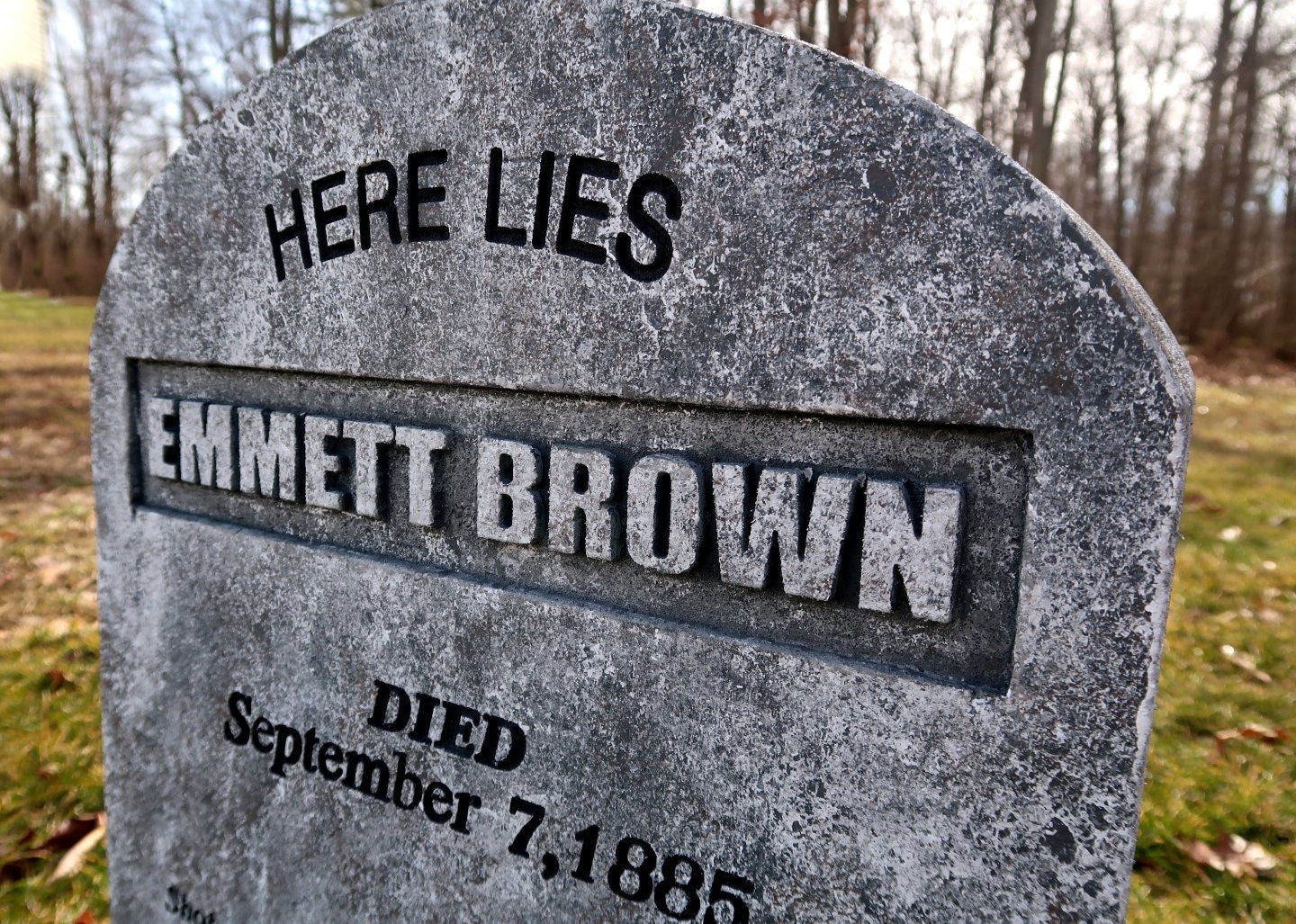 Emmett Brown "DOC" Back to the Future 3 III Tombstone